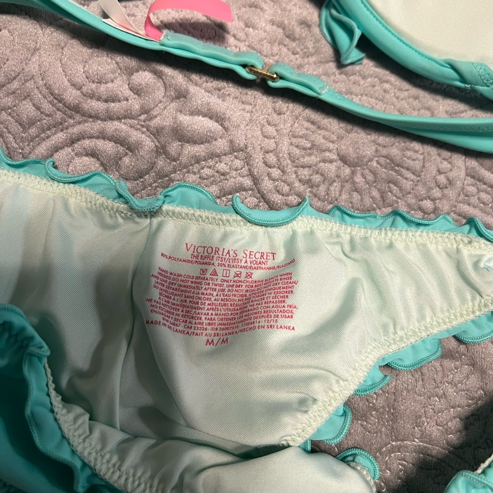 Victoria’s Secret bikini - Picture 2 of 13